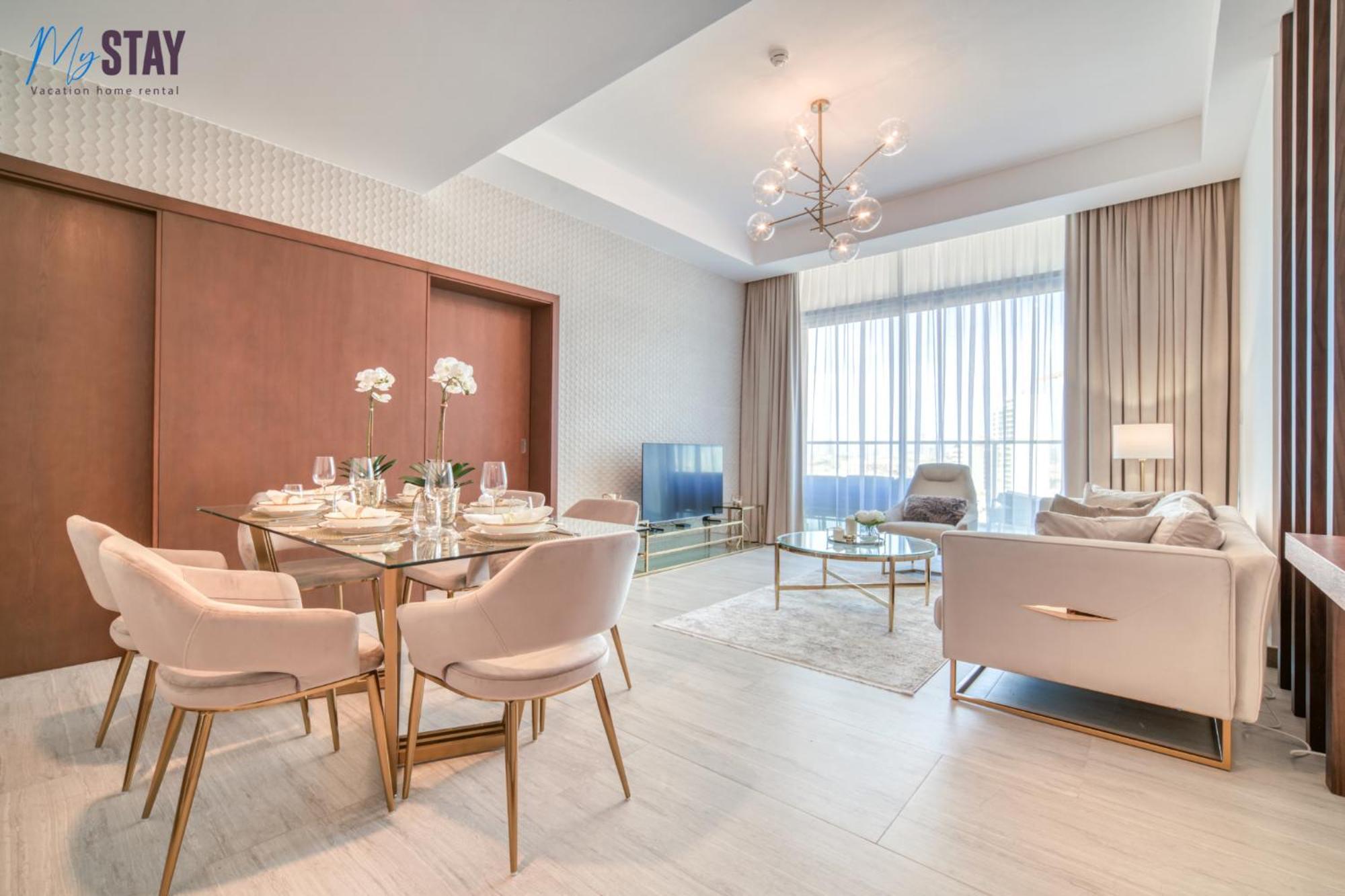 Apartment Luxurious Two-bedroom
