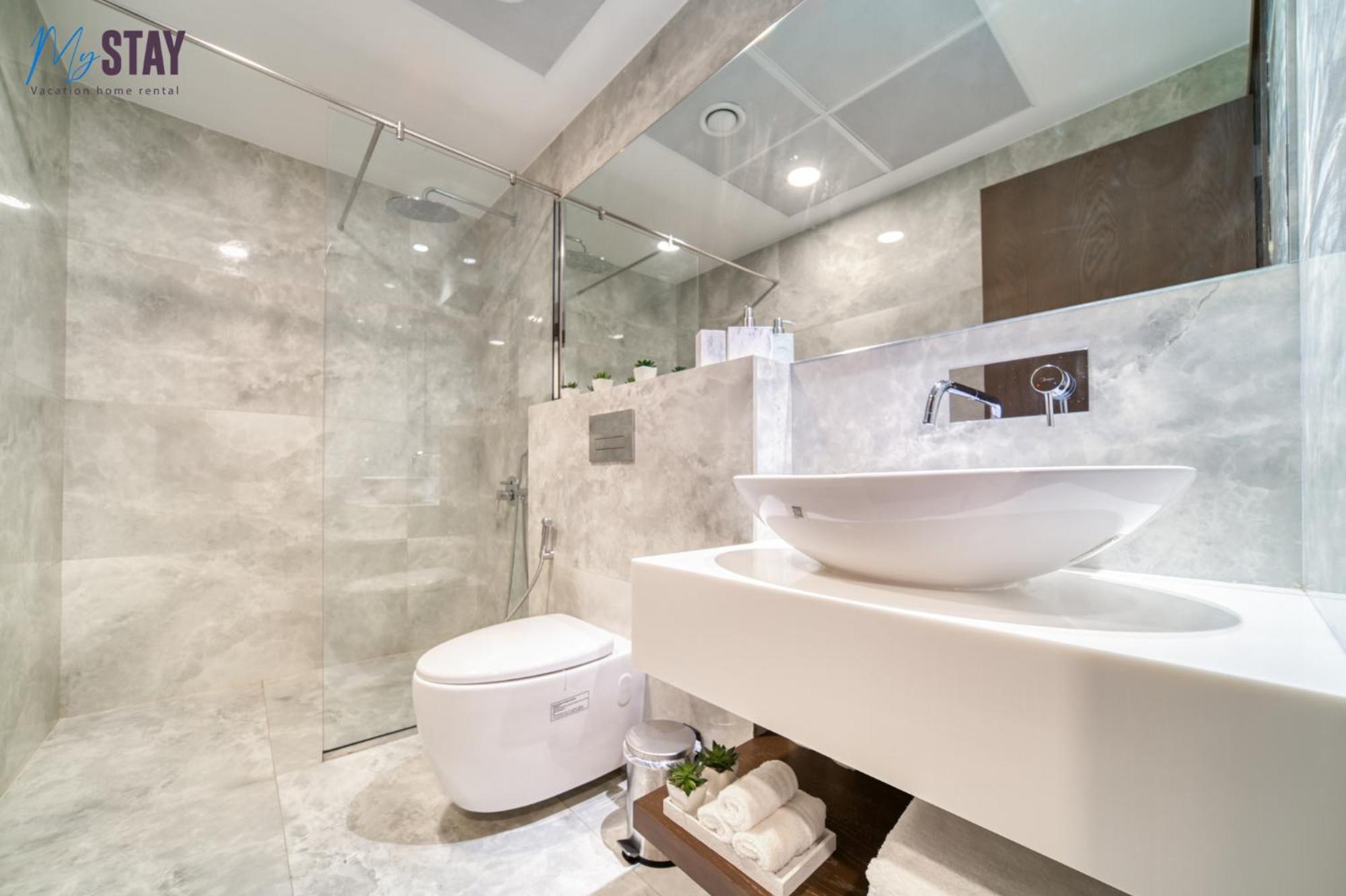 Luxurious Two-bedroom *