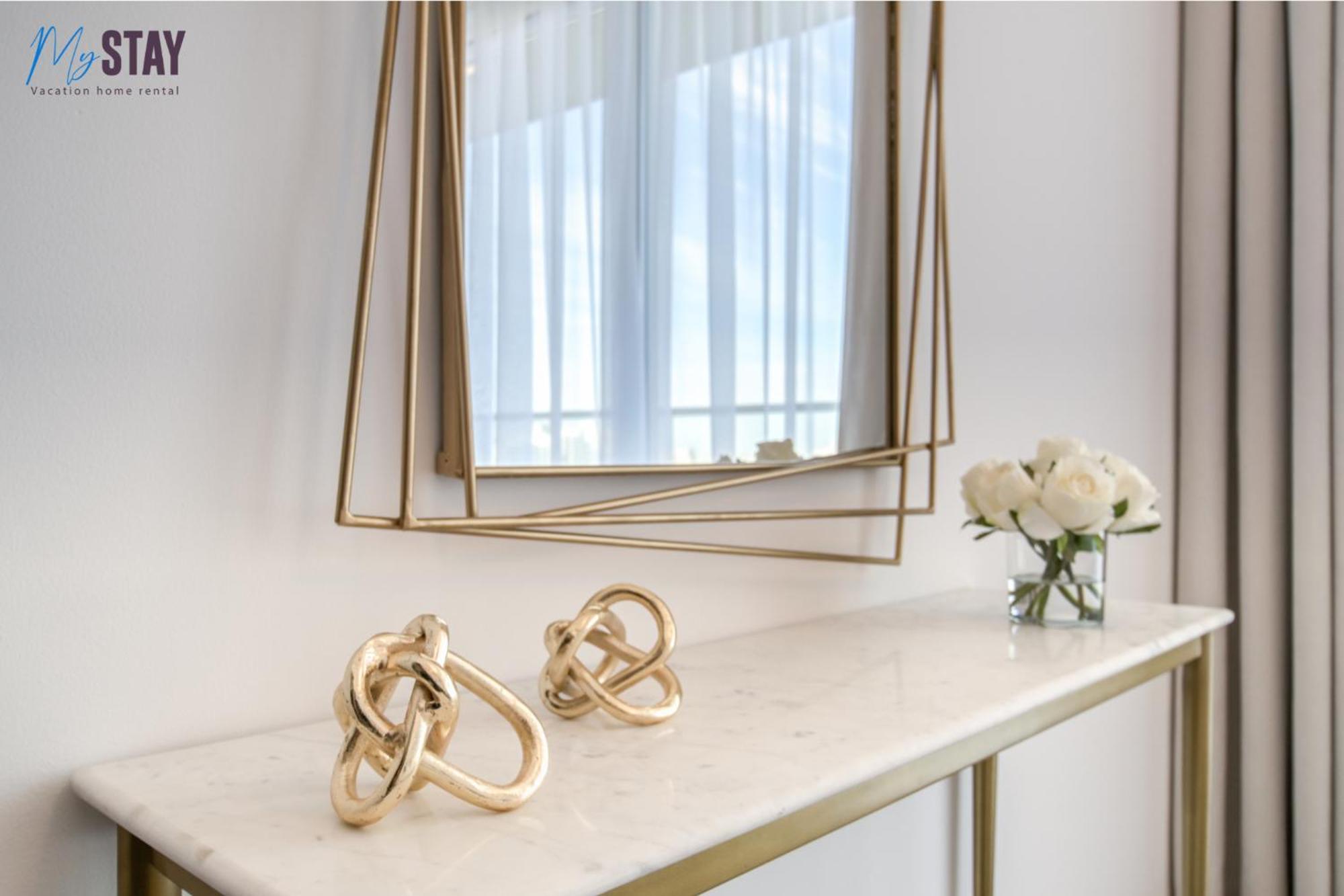 Luxurious Two-bedroom *
