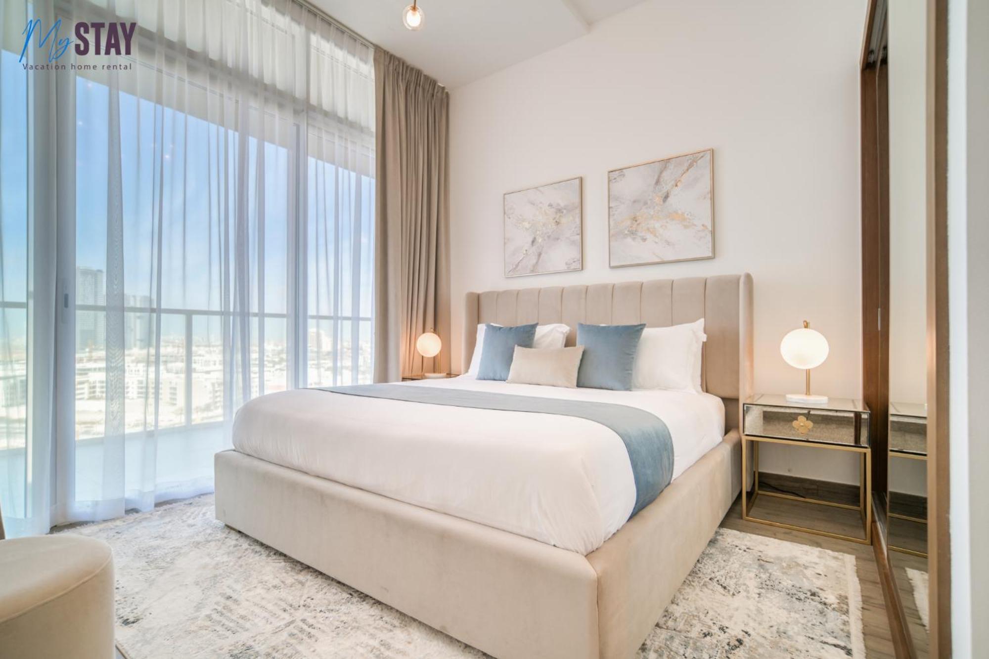 Apartment Luxurious Two-bedroom